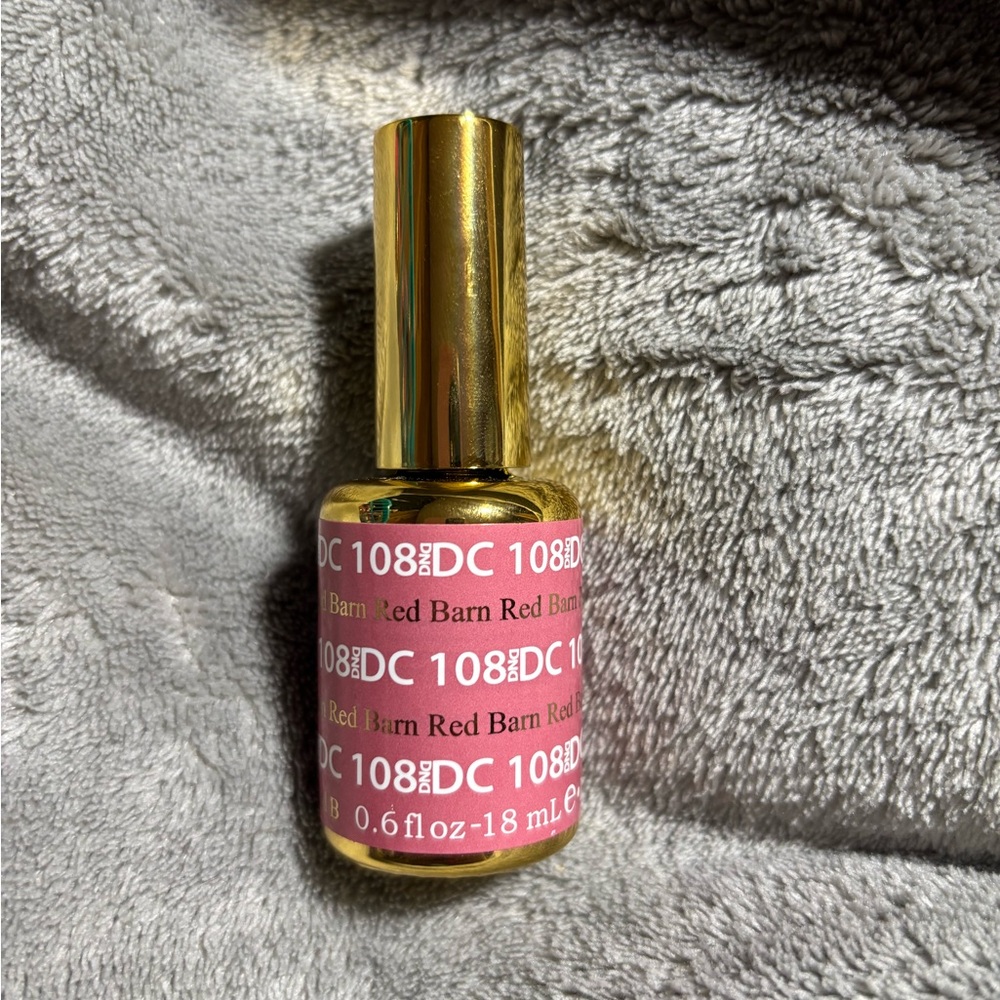 DND DC 108 Barn Red Gel Polish
